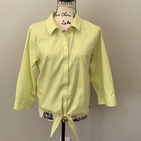 Chico’s Wrinkle Resistant Chartreuse Tie Front Top NWOT - Picture 3 of 5